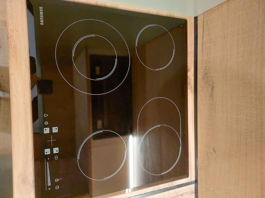 Frequency 286 Tirane Lägenhet Exteriör bild